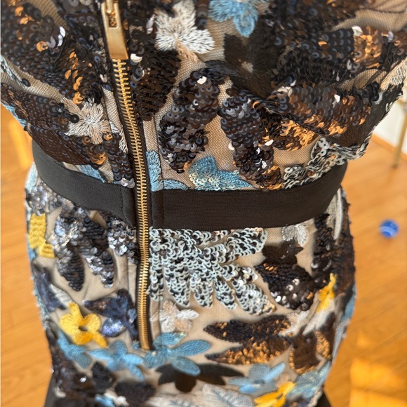 Floral Lace Dress with Ruffle Hem - Picture 3 of 4